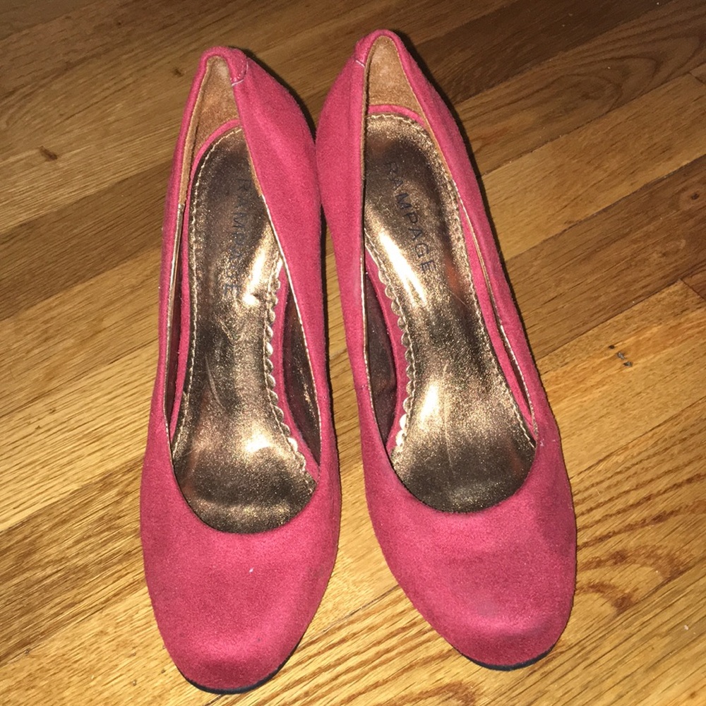Rampage Red Suede Pumps